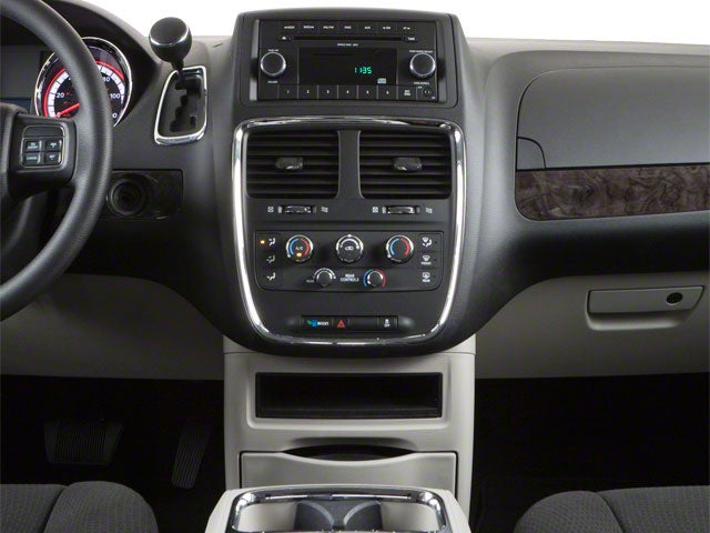 2012 dodge grand caravan se