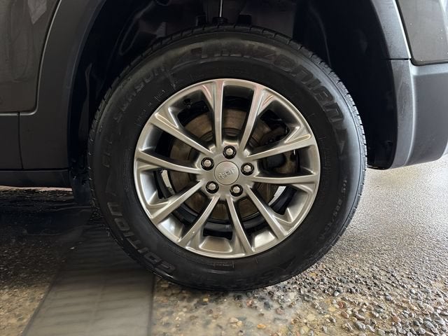 2020 Jeep Cherokee Latitude Lux 4x4