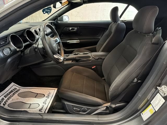 2015 Ford Mustang V6