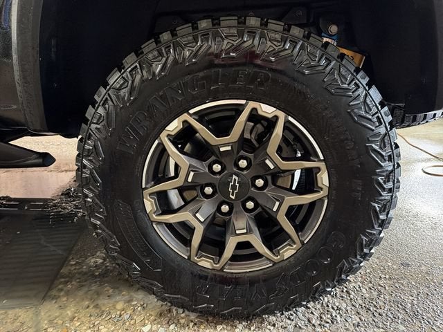 2025 Chevrolet Colorado ZR2