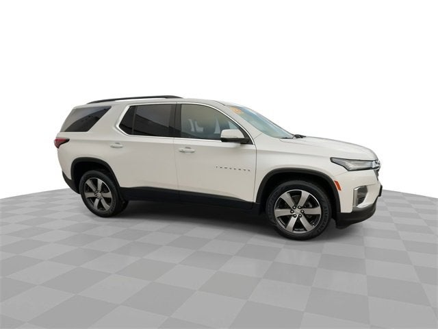 2022 Chevrolet Traverse LT Leather