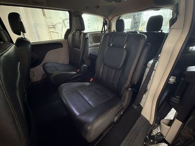 2014 Chrysler Town & Country Touring