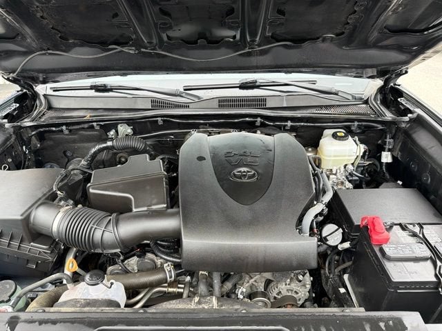 2022 Toyota Tacoma 4WD SR