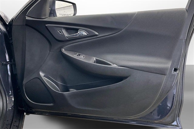 2022 Chevrolet Malibu LS 1FL