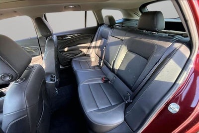 2019 Buick Regal TourX Essence