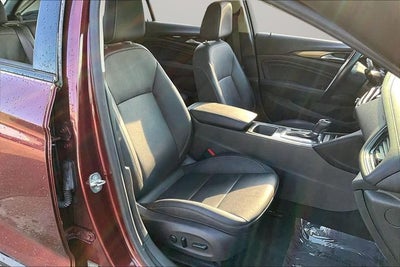 2019 Buick Regal TourX Essence