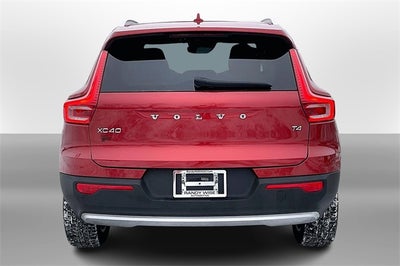 2021 Volvo XC40 Momentum