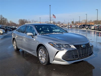 2019 Toyota AVALON HYBRID XLE Plus