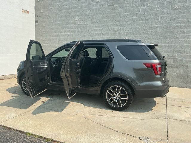2017 Ford Explorer Sport