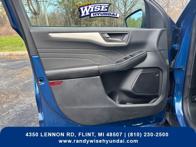 2022 Ford Escape Hybrid SE