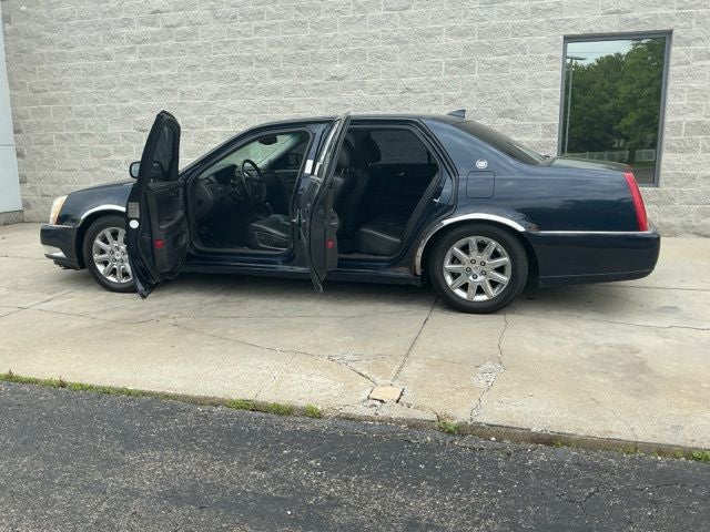 2009 Cadillac DTS Base