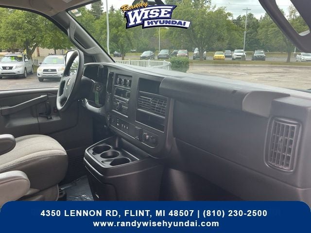 2017 Chevrolet Express 3500 LT Passenger