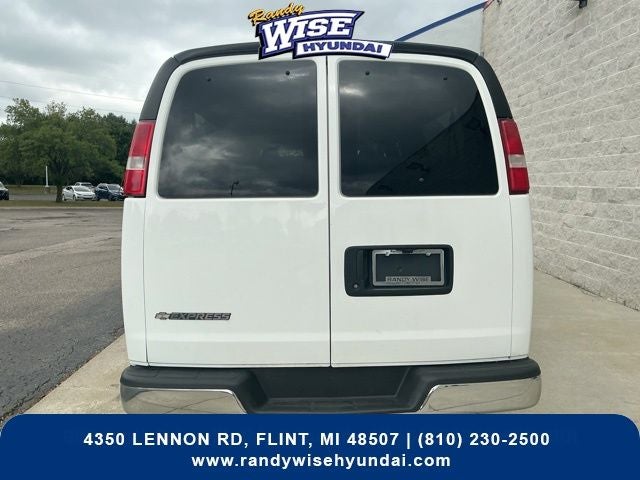 2017 Chevrolet Express 3500 LT Passenger