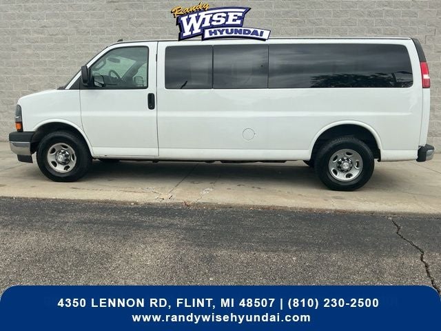 2017 Chevrolet Express 3500 LT Passenger