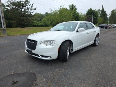 2019 Chrysler 300 Touring