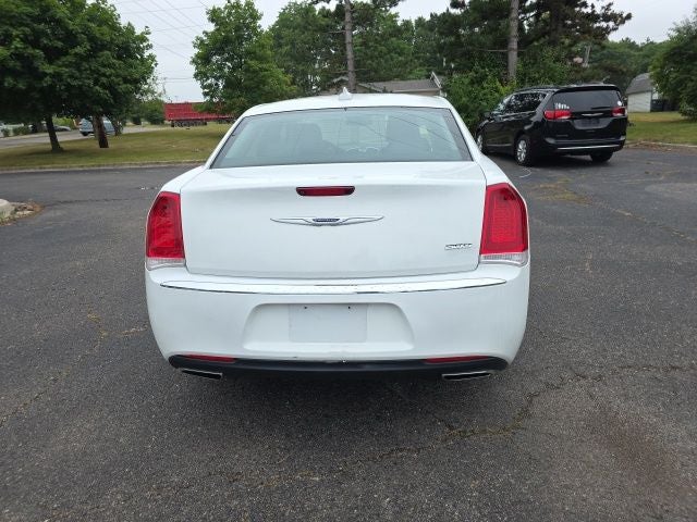 2019 Chrysler 300 Touring