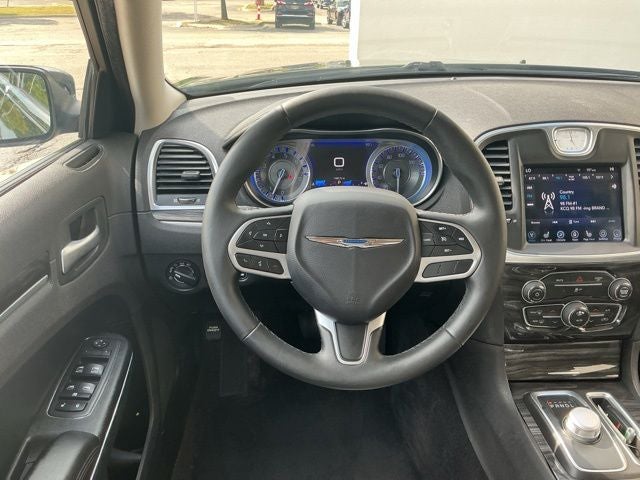 2017 Chrysler 300 Limited