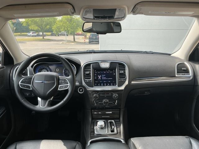 2017 Chrysler 300 Limited