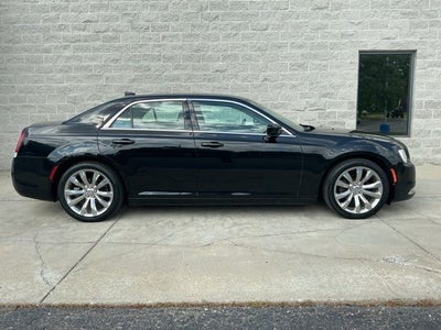 2017 Chrysler 300 Limited