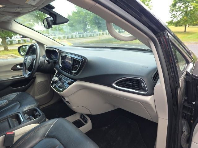 2017 Chrysler Pacifica Touring L