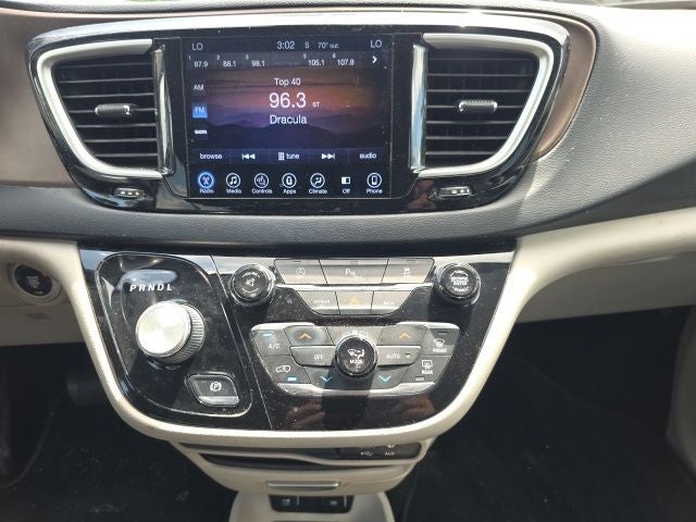 2017 Chrysler Pacifica Touring L