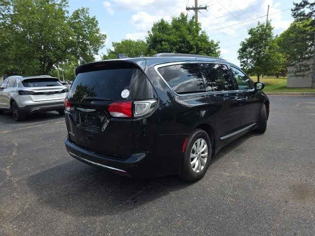 2017 Chrysler Pacifica Touring L