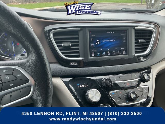 2021 Chrysler Voyager LXI