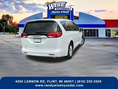 2021 Chrysler Voyager LXI