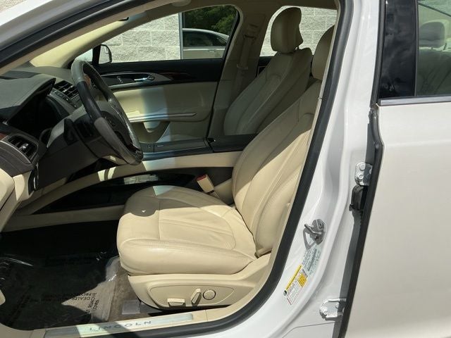 2014 Lincoln MKZ Base