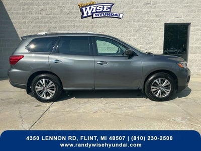 2020 Nissan Pathfinder S