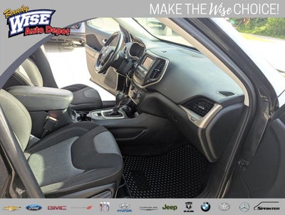 2015 Jeep Cherokee Sport