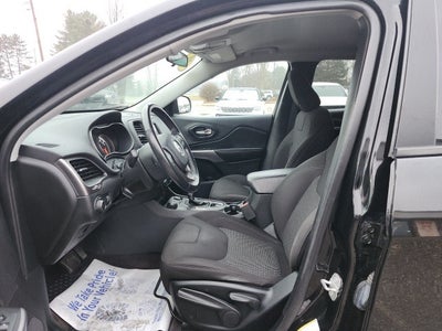 2019 Jeep Cherokee Sport