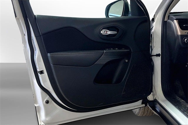 2016 Jeep Cherokee Altitude