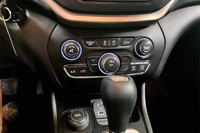 2016 Jeep Cherokee Altitude