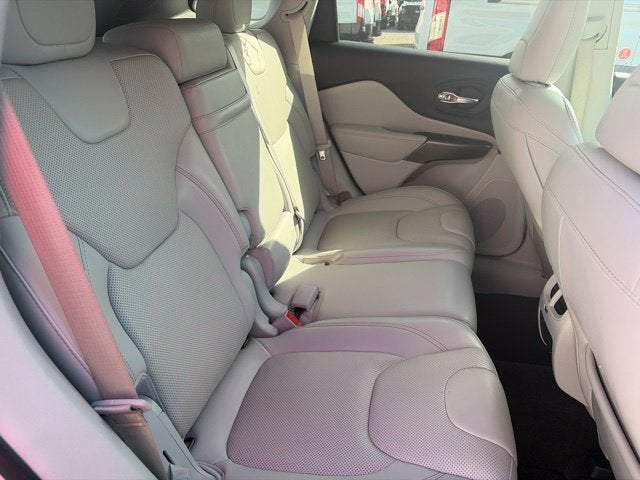 2019 Jeep Cherokee Overland