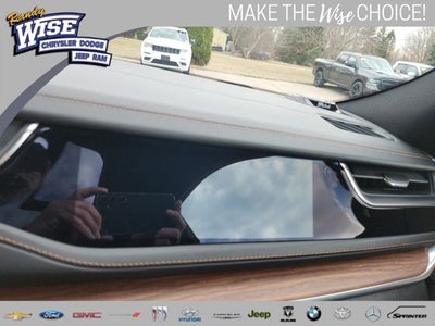 2022 Jeep Grand Cherokee Summit