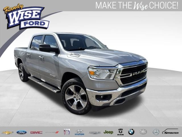 2019 RAM 1500 Big Horn/Lone Star 4x4 Crew Cab 5'7's photo