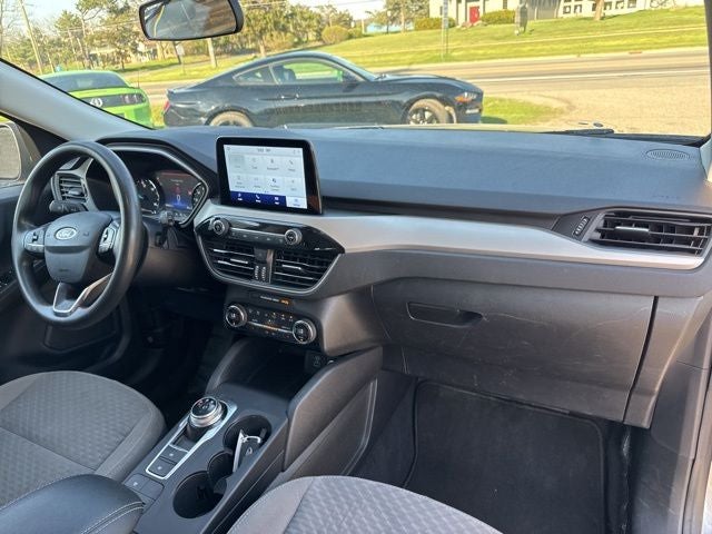 2021 Ford Escape Hybrid SE