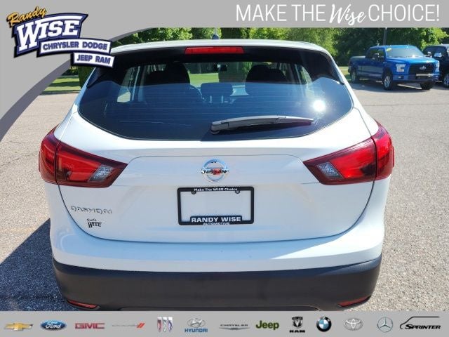 2017 Nissan Rogue Sport SV